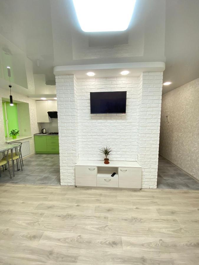 Suite Mira Avenue Center Двухкомнатная Квартира В Центре Возле Тц Цум 체르니히우 외부 사진